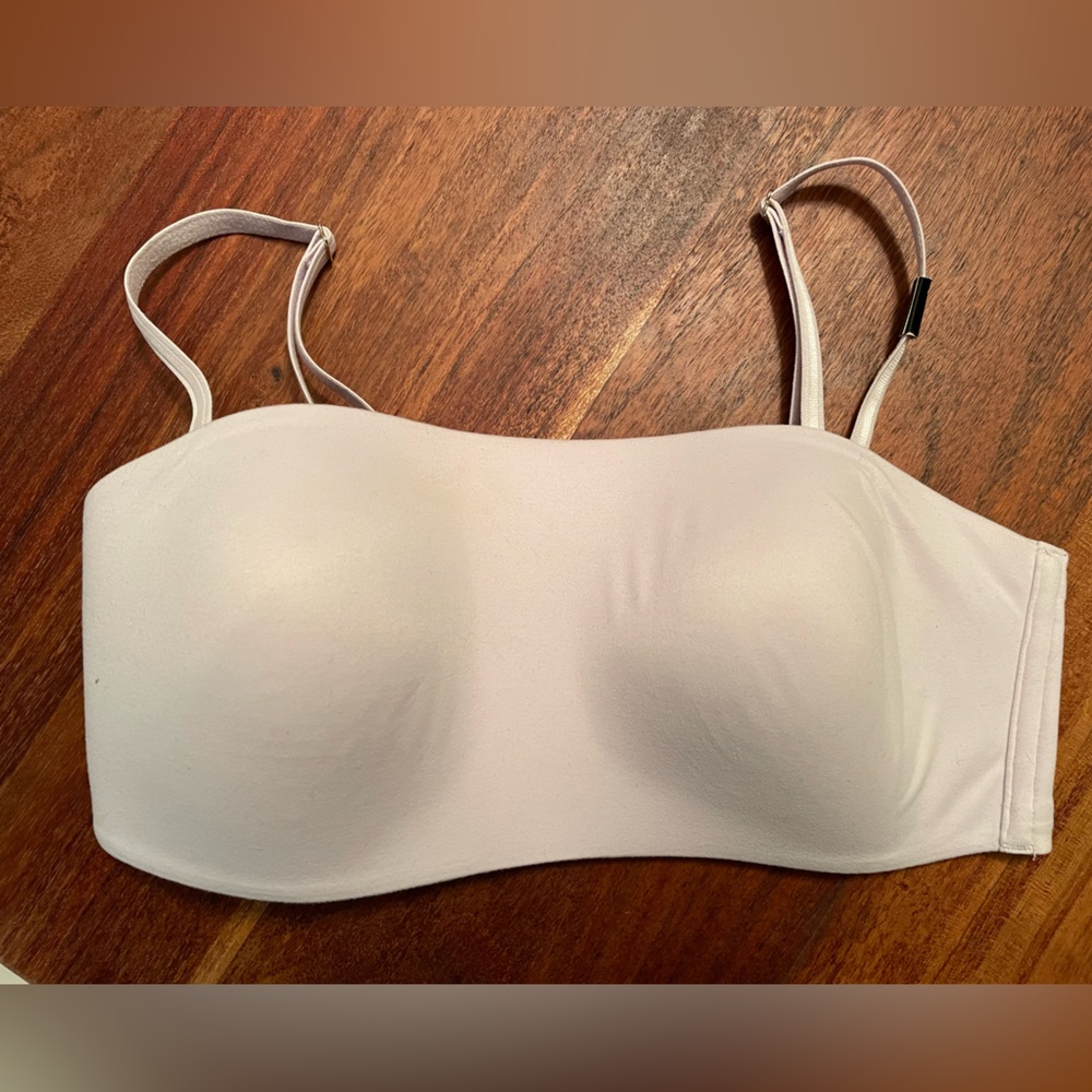 NWT Victoria’s Secret Wireless Strapless Bra